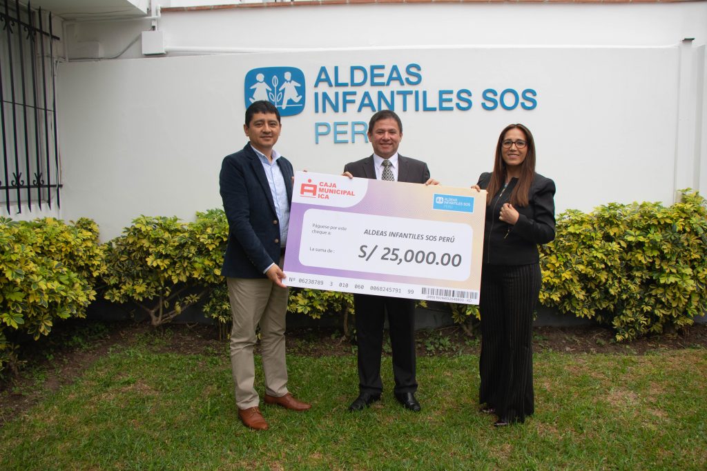 Caja Ica entregó segundo donativo de S/ 25,000 a Aldeas Infantiles SOS Perú 7 Caja Ica entregó segundo donativo de S/ 25,000 a Aldeas Infantiles SOS Perú